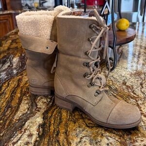 UGG Chelsea suede brown Women's Brown furr linedLace-Up Boots